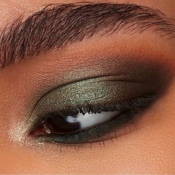 MAC Palate Pleaser Eyeshadow Palette - Picture 3 of 11